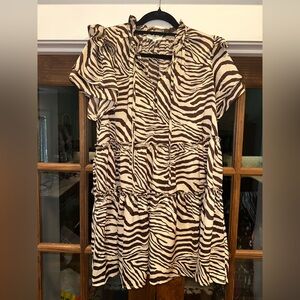 EUC Entro Size Small Oversized Cream & Brown Zebra Print‎ Women's Flowy Dress